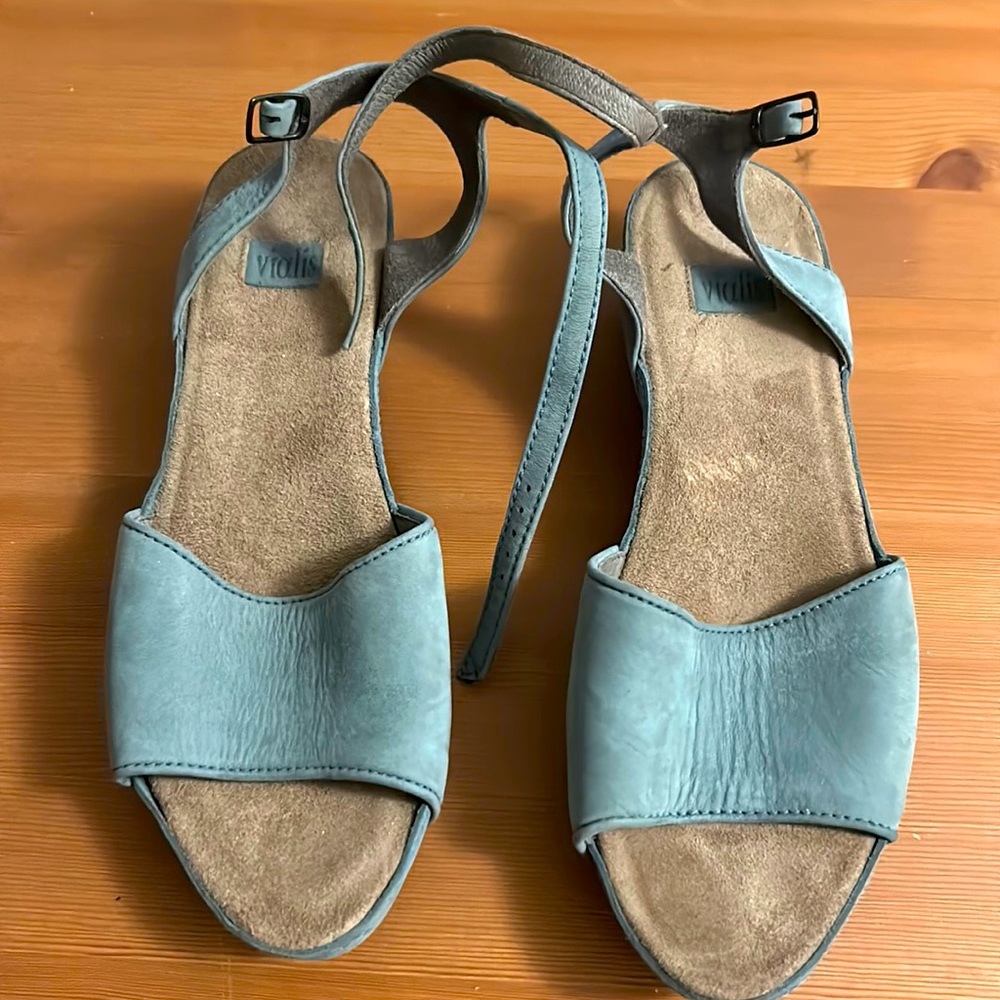Leather sandals